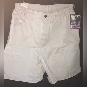 Woman Lee Sid Elastics  14 M
~Size 14 M
~Brand New
~Lee Classics